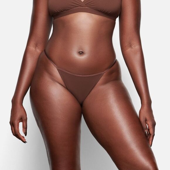 SKIMS FITS EVERYBODY STRING BIKINI COCOA M NWT in packaging - Picture 1 of 7